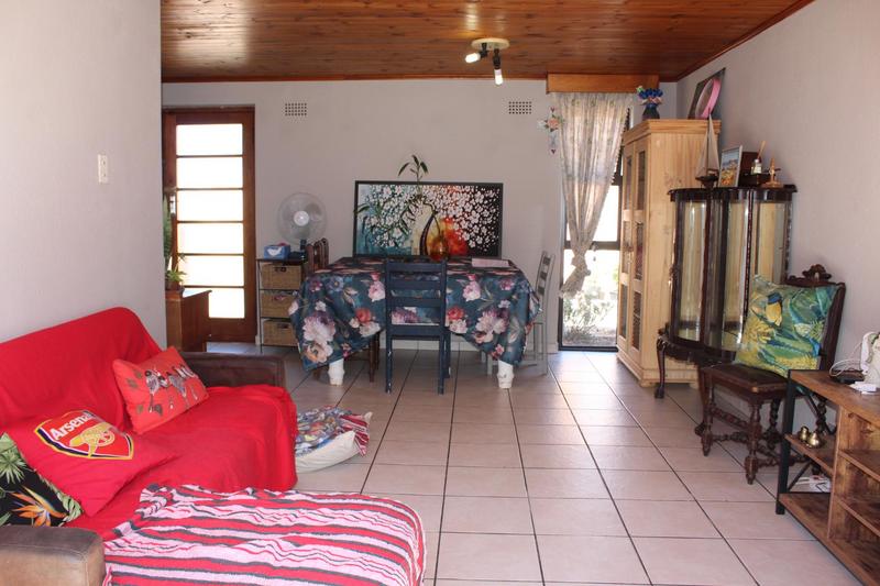 2 Bedroom Property for Sale in Goodwood Estate Western Cape